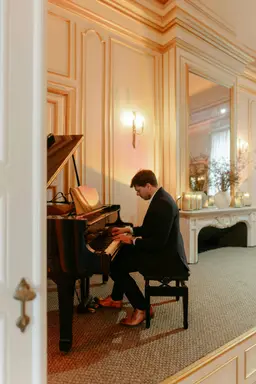Pianist — 1