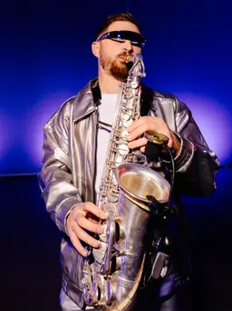 Saxophonist — 3